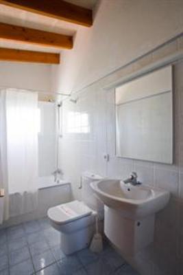 фото отеля Sa Caleta Playa Apartaments Menorca
