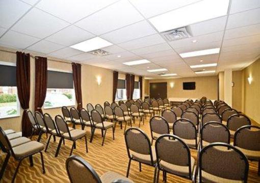 фото отеля MainStay Suites Winnipeg