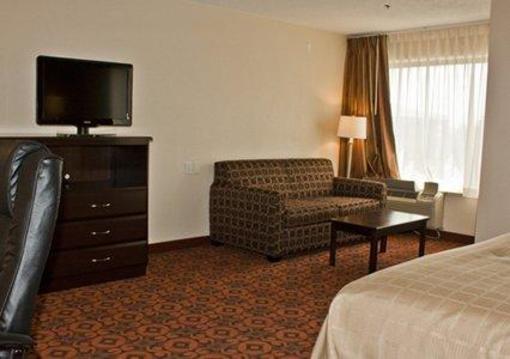 фото отеля Quality Inn & Suites Airport