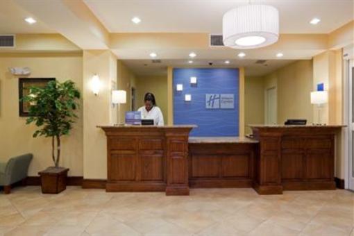 фото отеля Holiday Inn Express Hotel & Suites Greensboro - Airport Area