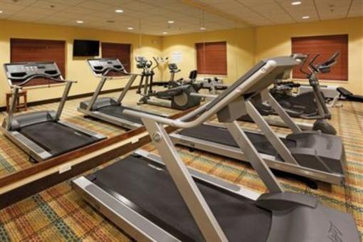 фото отеля Holiday Inn Express Hotel & Suites Greensboro - Airport Area