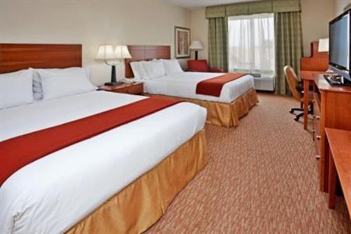 фото отеля Holiday Inn Express Hotel & Suites Greensboro - Airport Area