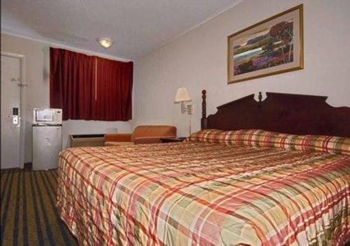 фото отеля Rodeway Inn & Suites Amherst (New York)