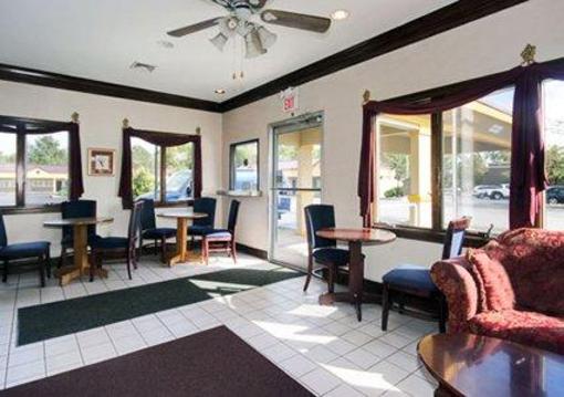 фото отеля Rodeway Inn & Suites Amherst (New York)