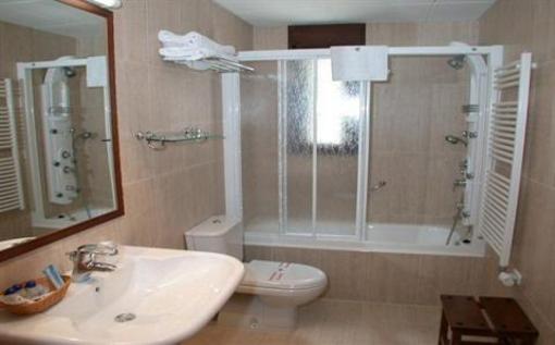 фото отеля Apartamentos Russell