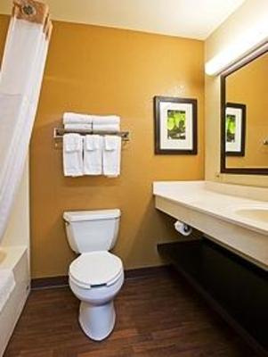 фото отеля Extended Stay America Hotel Calle Real Santa Barbara