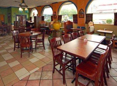 фото отеля Comfort Inn & Suites Airport North