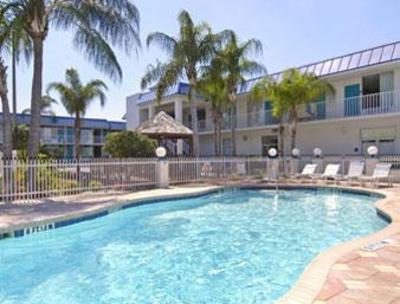 фото отеля Days Inn & Suites Port Richey