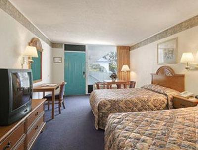 фото отеля Days Inn & Suites Port Richey