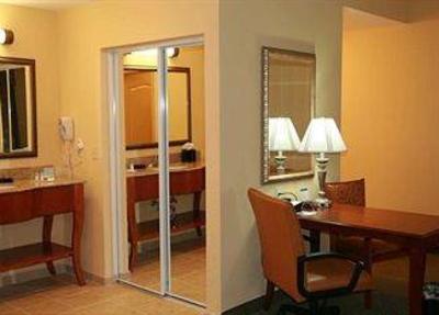 фото отеля Days Inn & Suites Port Richey