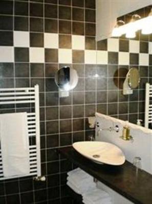 фото отеля Hotel Le Pigeonnier Du Perron Availles-en-Chatellerault