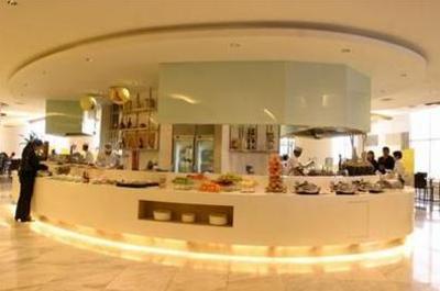 фото отеля The Gardens Hotel & Residences
