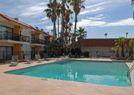 фото отеля Clarion Inn Downtown Tucson