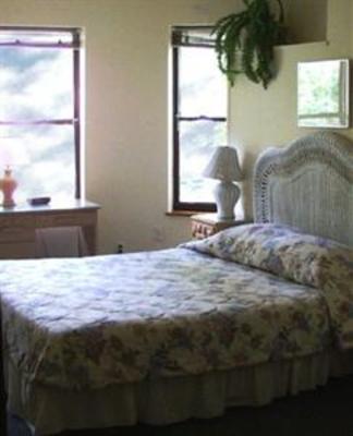 фото отеля Oasis Guest House Bed and Breakfast