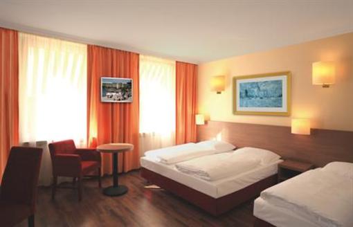 фото отеля Hotel Marienthal Hamburg
