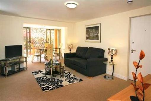 фото отеля Alderman Apartments Cotham Lawn Bristol
