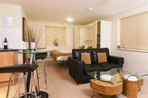 фото отеля Alderman Apartments Cotham Lawn Bristol