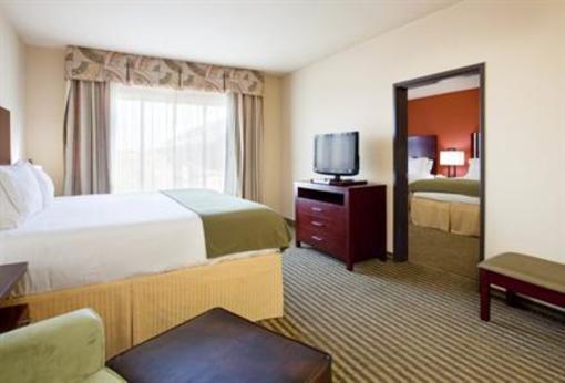 фото отеля Holiday Inn Express Hotel & Suites Guthrie-North Edmond