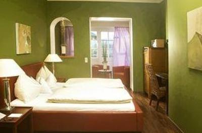 фото отеля Raunak International Hotel New Delhi