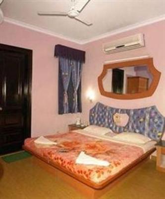 фото отеля Raunak International Hotel New Delhi