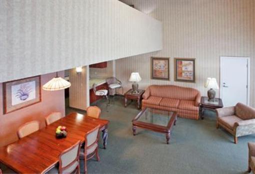 фото отеля Holiday Inn Wichita