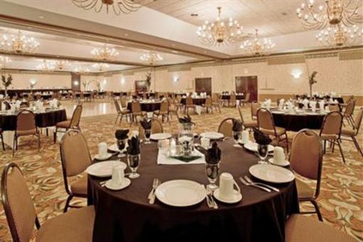 фото отеля Holiday Inn Wichita