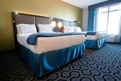 фото отеля Holiday Inn Express Hotel & Suites Charleston Airport-Convention Center Area