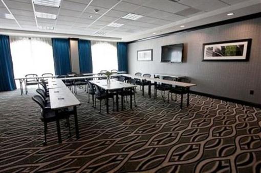 фото отеля Holiday Inn Express Hotel & Suites Charleston Airport-Convention Center Area