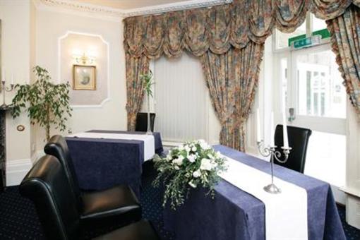 фото отеля BEST WESTERN Claydon Country House Hotel