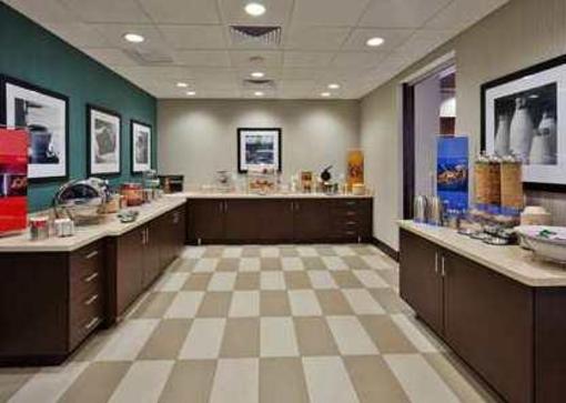 фото отеля Hampton Inn & Suites Denver Airport Gateway Park
