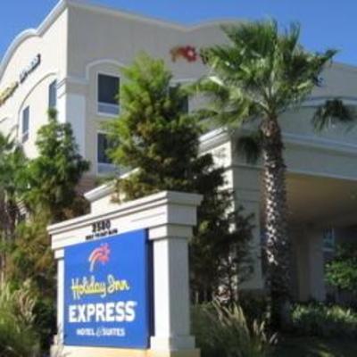 фото отеля Holiday Inn Express Hotel & Suites Clearwater US 19N