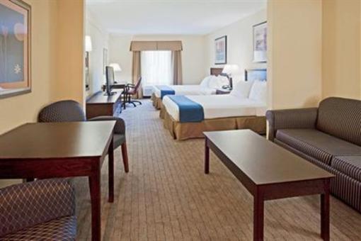 фото отеля Holiday Inn Express Hotel & Suites Clearwater US 19N