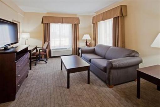 фото отеля Holiday Inn Express Hotel & Suites Clearwater US 19N