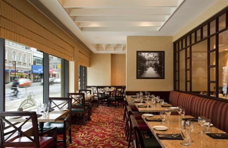фото отеля Courtyard by Marriott Toronto Downtown