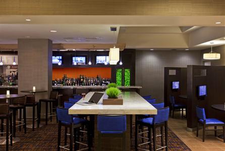 фото отеля Courtyard by Marriott Toronto Downtown