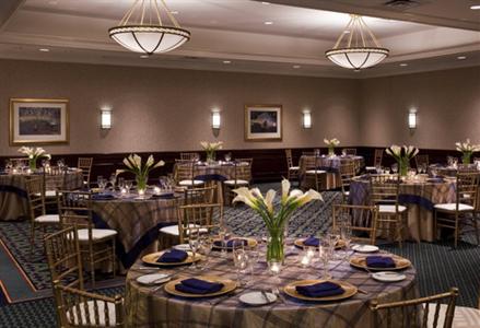 фото отеля Courtyard by Marriott Toronto Downtown