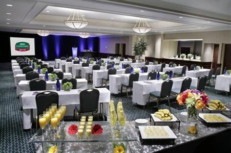 фото отеля Courtyard by Marriott Toronto Downtown