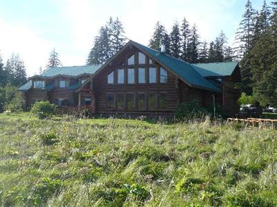 фото отеля Glacier Bay's Bear Track Inn