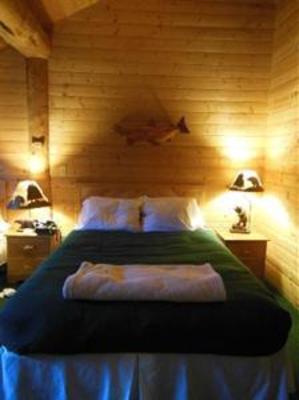 фото отеля Glacier Bay's Bear Track Inn