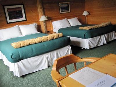 фото отеля Glacier Bay's Bear Track Inn