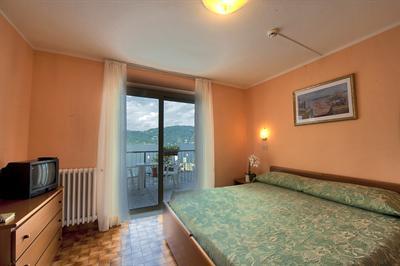 фото отеля Hotel Carillon Baveno