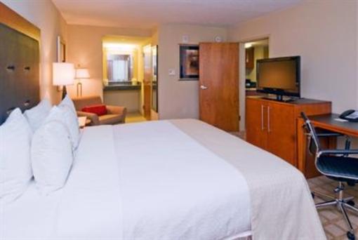 фото отеля Holiday Inn Ft. Myers Airport-Town Center