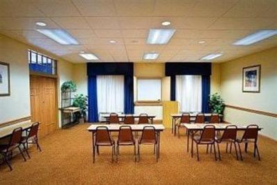 фото отеля Country Inn & Suites By Carlson, Cuyahoga Falls