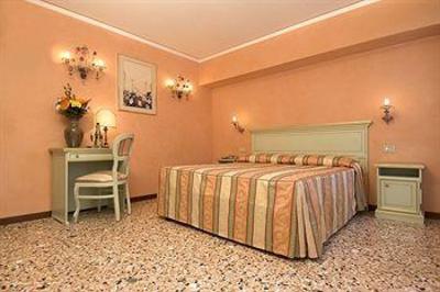 фото отеля Hotel Firenze Venice