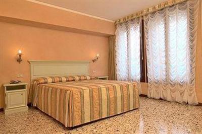 фото отеля Hotel Firenze Venice