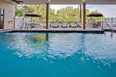 фото отеля Country Inn and Suites Lakeland