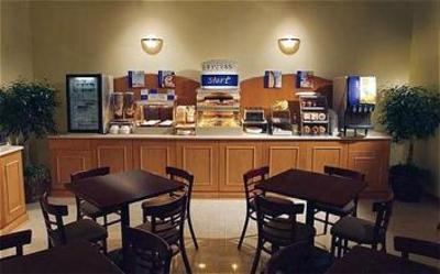 фото отеля Country Inn and Suites Lakeland