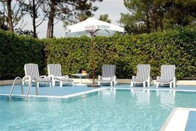 фото отеля Hotel du Golf de Lacanau Ardilouse