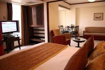 фото отеля Ramee Guestline Dadar Hotel