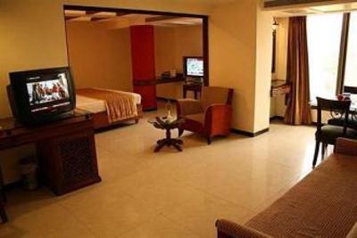 фото отеля Ramee Guestline Dadar Hotel